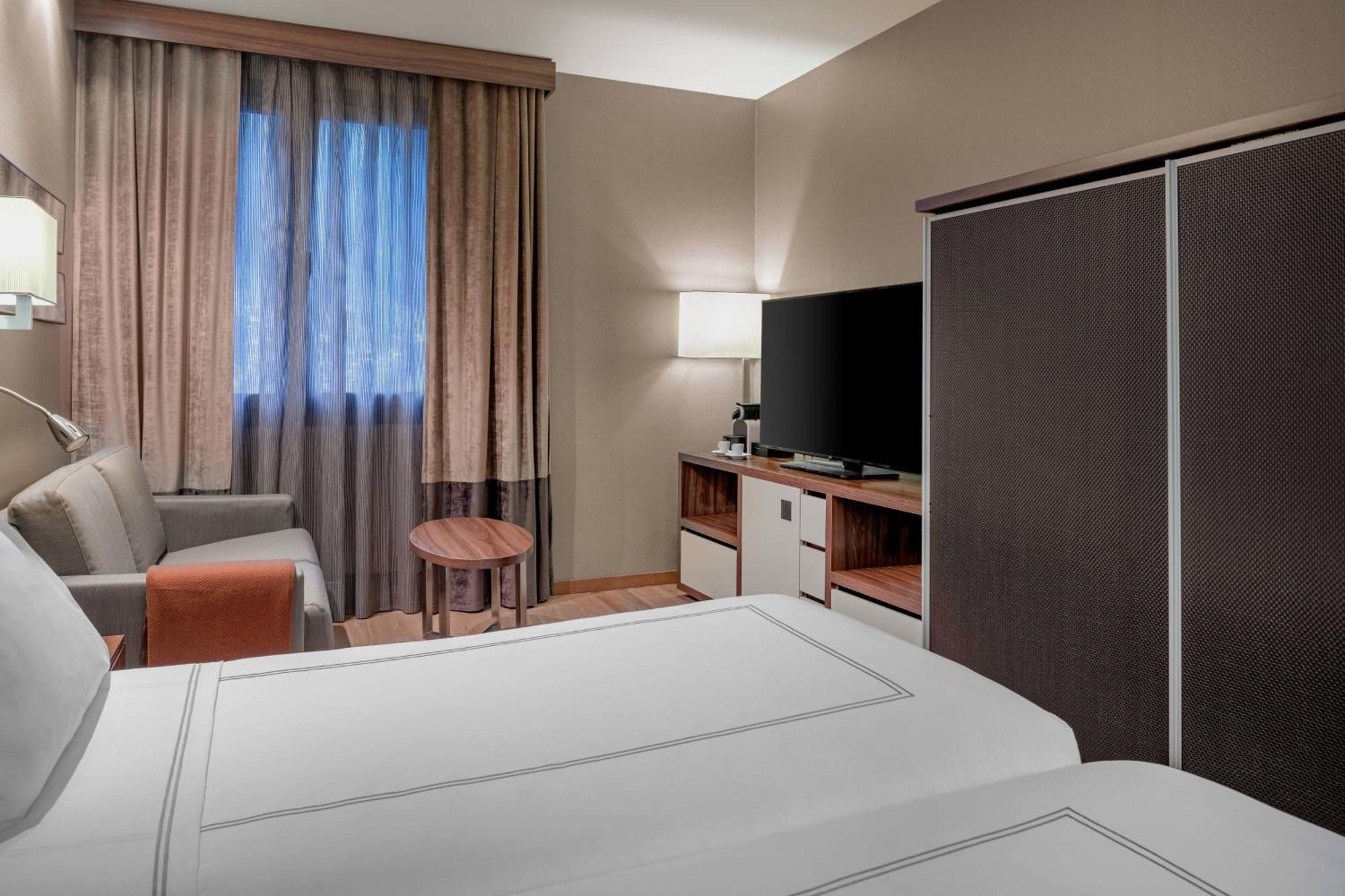 Hotel Ac Baqueira Ski Resort, Autograph Collection Бакейра-Берет Екстериор снимка