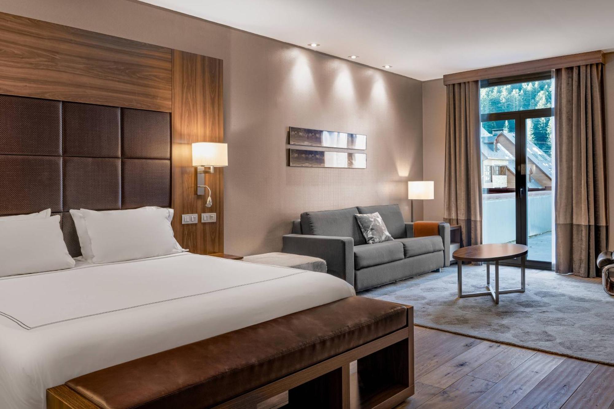 Hotel Ac Baqueira Ski Resort, Autograph Collection Бакейра-Берет Екстериор снимка