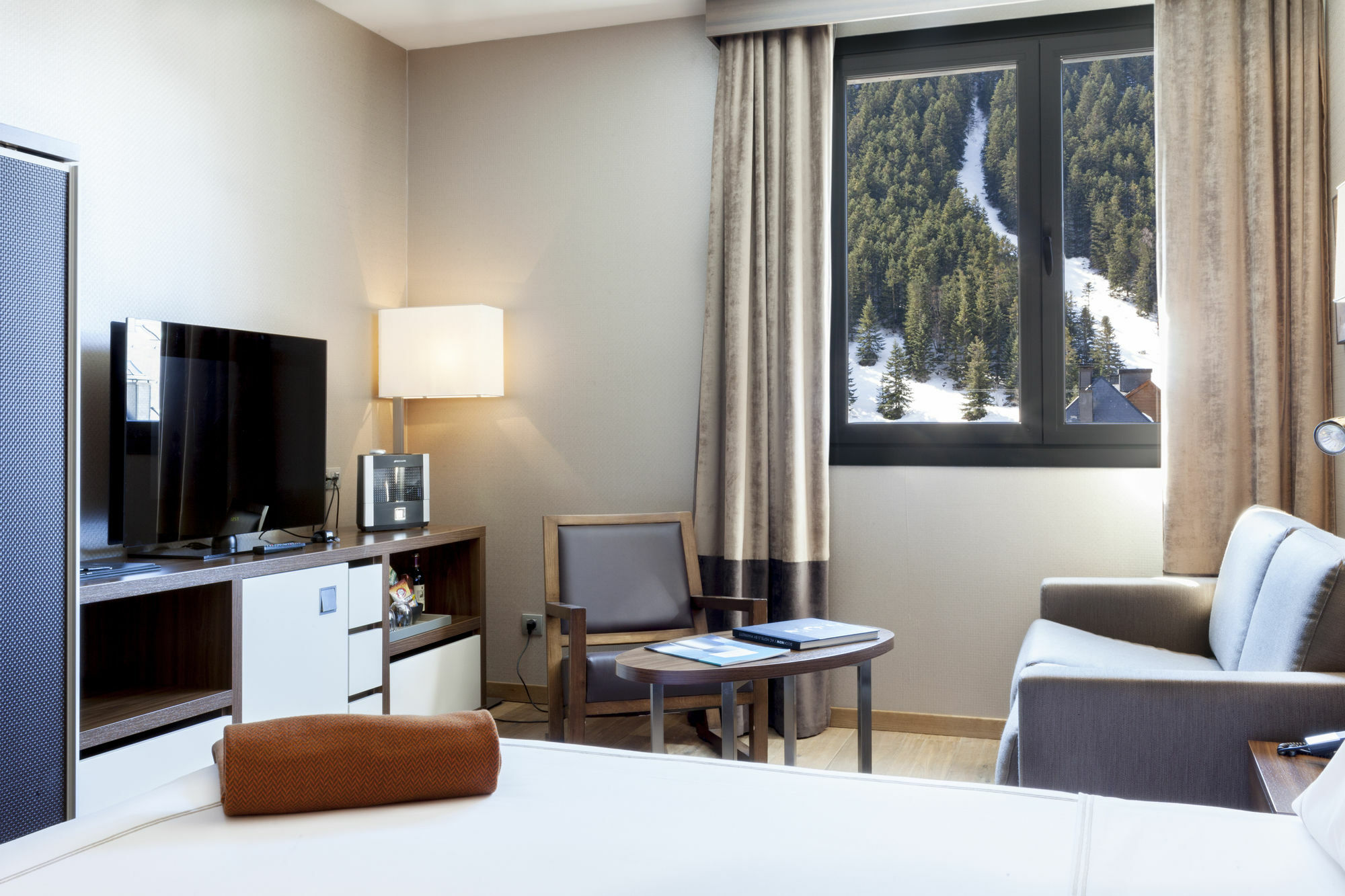 Hotel Ac Baqueira Ski Resort, Autograph Collection Бакейра-Берет Екстериор снимка
