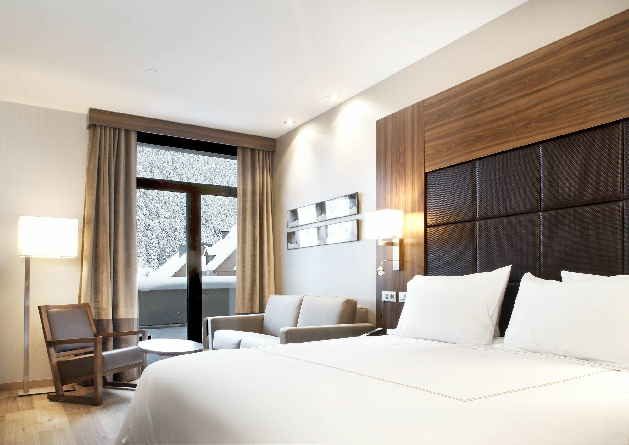 Hotel Ac Baqueira Ski Resort, Autograph Collection Бакейра-Берет Екстериор снимка