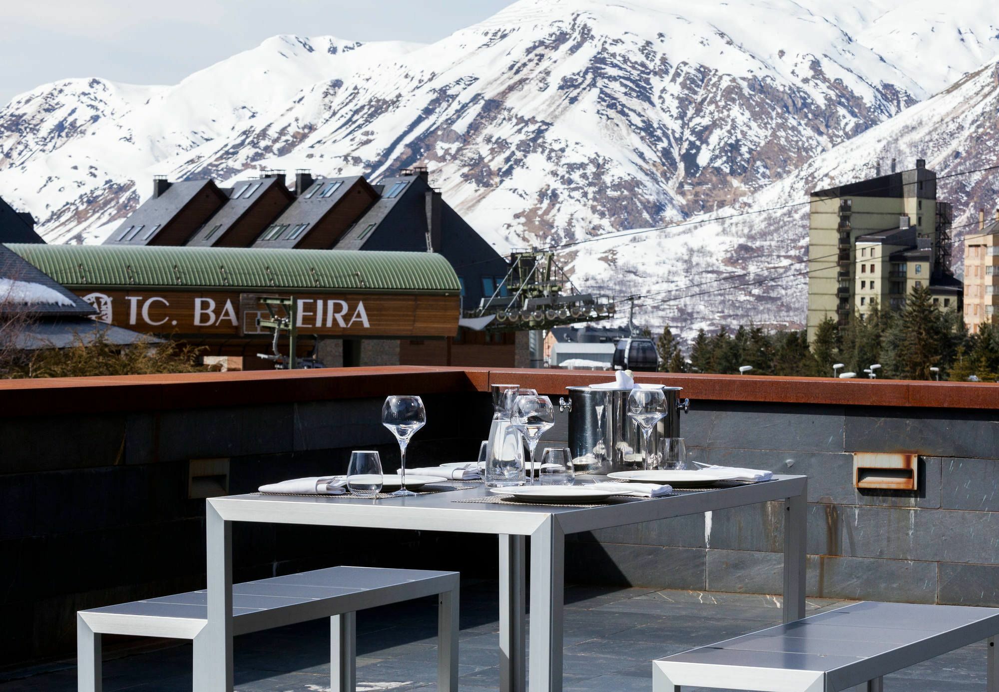 Hotel Ac Baqueira Ski Resort, Autograph Collection Бакейра-Берет Екстериор снимка
