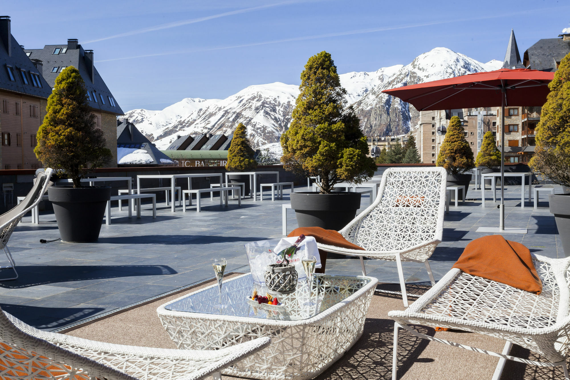 Hotel Ac Baqueira Ski Resort, Autograph Collection Бакейра-Берет Екстериор снимка